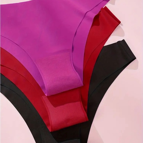 3️⃣7️⃣6️⃣ Valentine's 3-Pack Soft-Stretch Hipster Panties - Picture 3 of 8